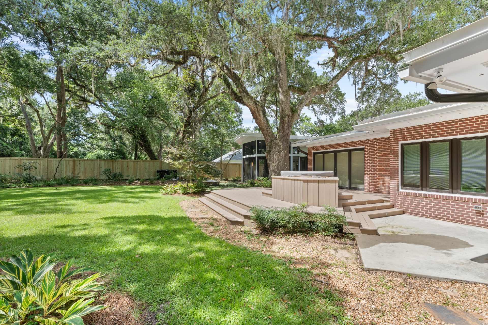 Screened Room Addition Photo 9