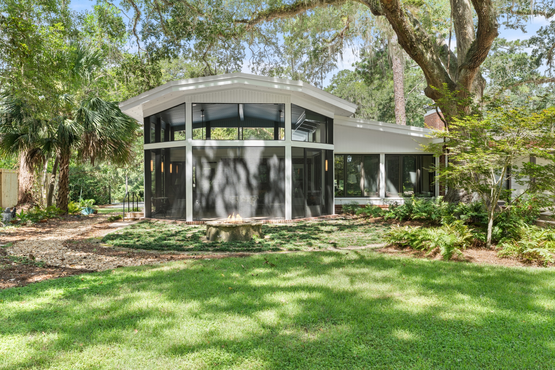 Screened Room Addition Photo 6