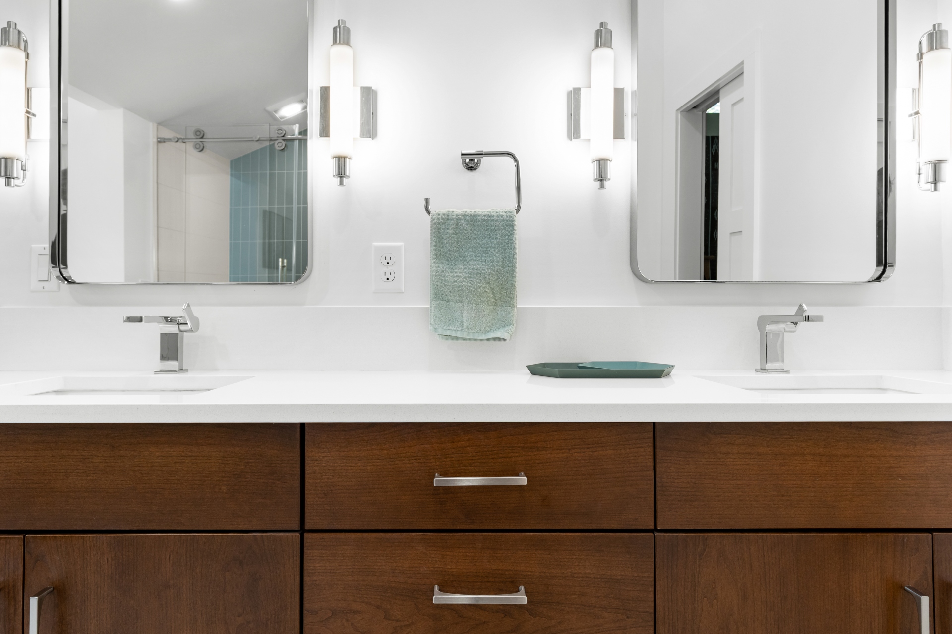 Primary Bathroom Remodel Photo 9