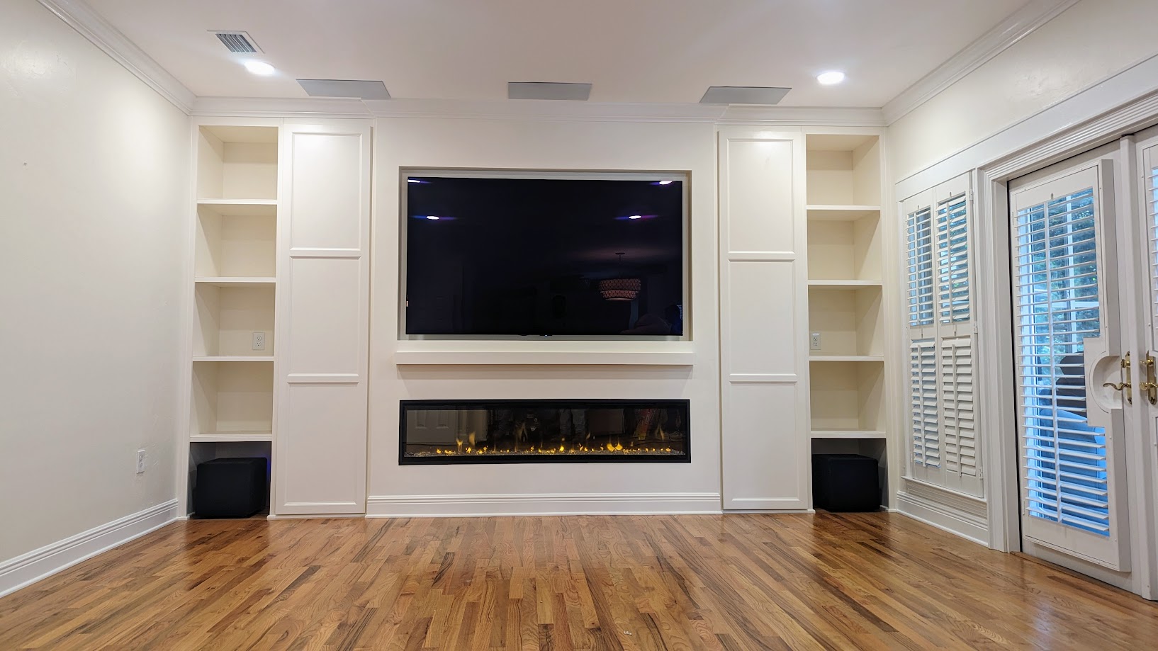 Entertainment Wall Photo 3