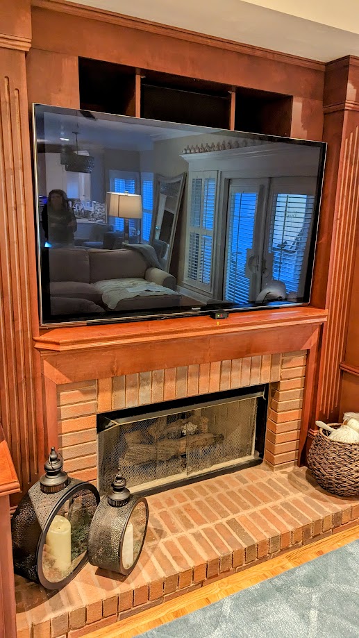 Entertainment Wall Photo 1