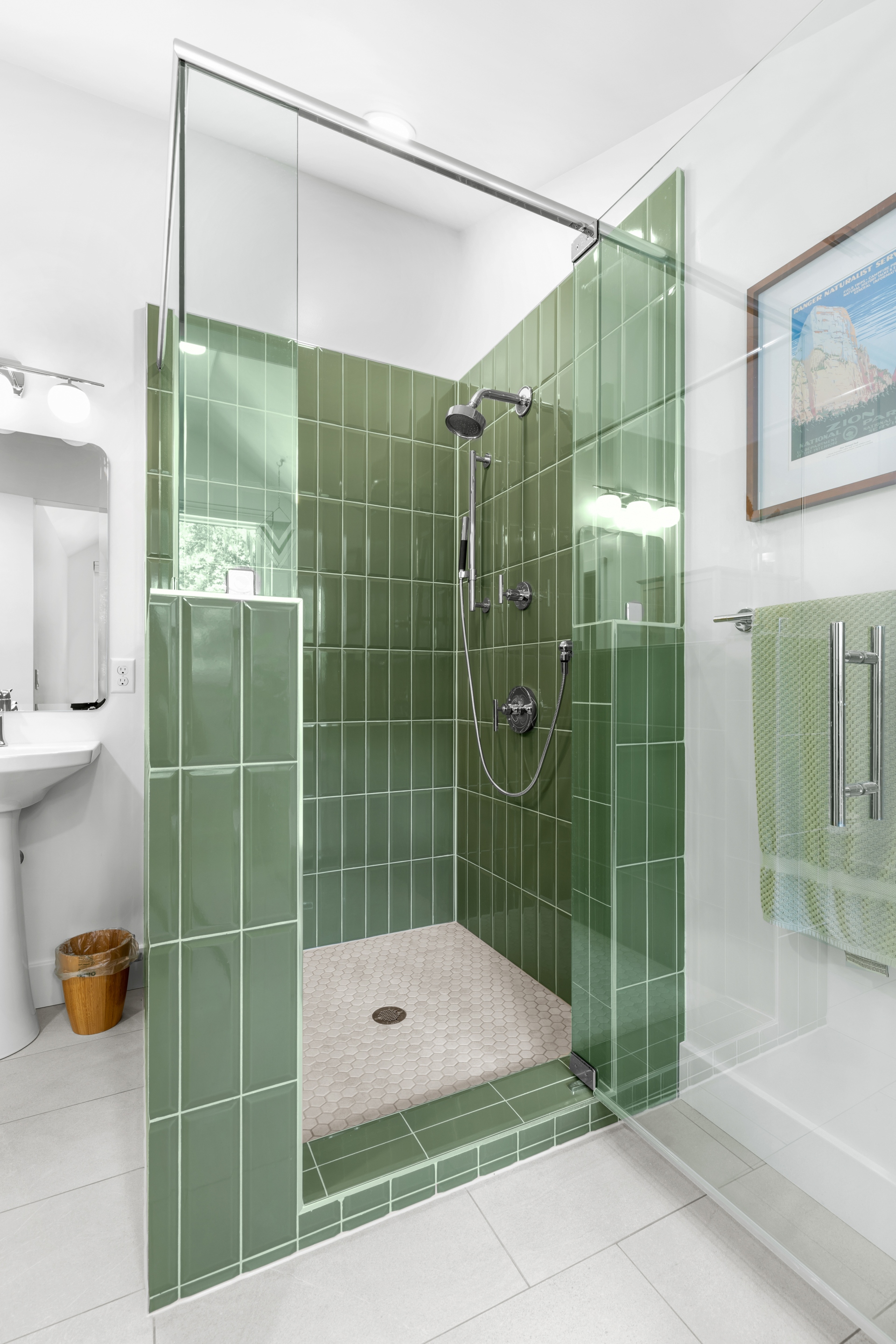Guest Bath Remodel Photo 6